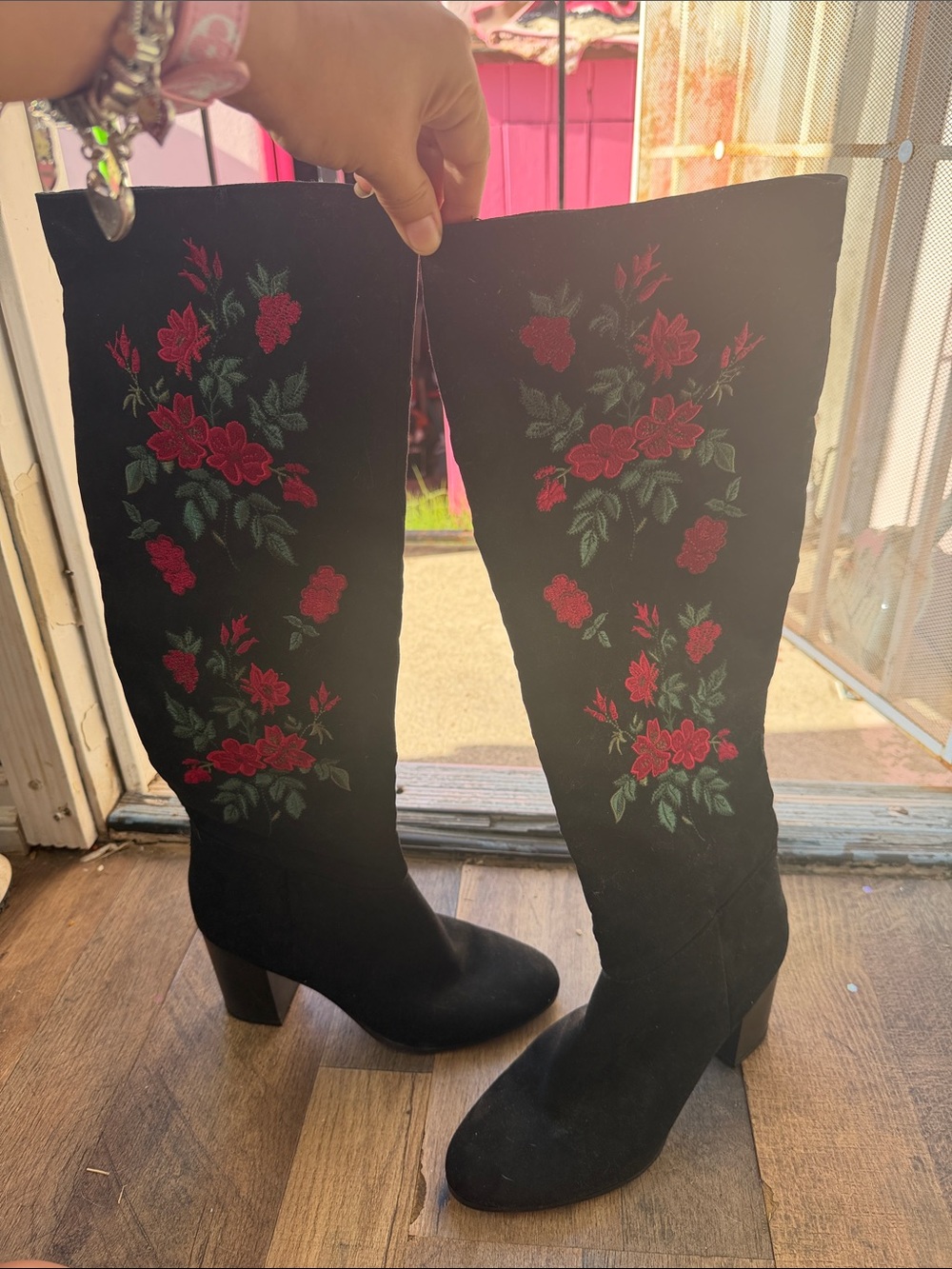 Black Knee-High Heeled Boots with Red Floral Embroidery